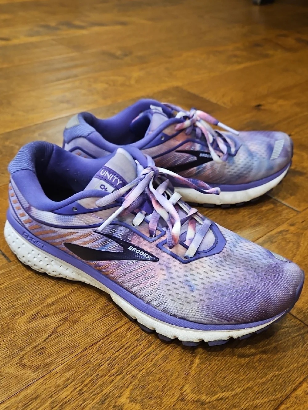 Brooks Unity Together Shoes - Picture 1 of 9